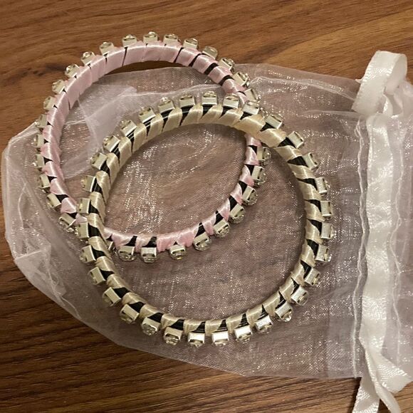 NWOT Set of 2 Bangle Bracelets with Large Faux Stones. - Picture 1 of 4